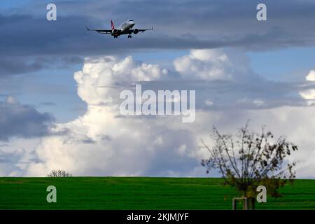 Aircraft Helvetic Airways, Embraer ERJ-190, HB-JVO Foto Stock