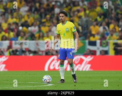 24th novembre 2022, Khalifa International Stadium, Doha, QAT, Coppa del mondo FIFA 2022, Gruppo G, Brasile vs Serbia, nella foto il difensore del Brasile Marquinhos Foto Stock