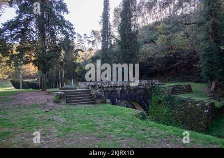 Acquedotto nei pressi di Lucca, Toscana, Italia, costruito da Lorenzo Nottolini Foto Stock