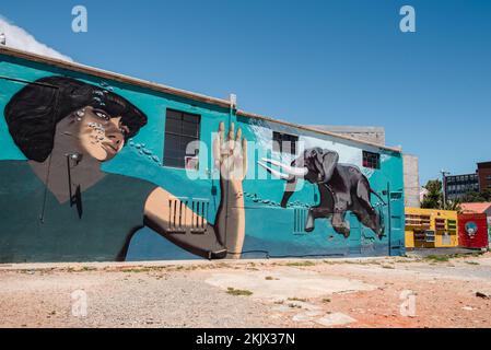 Un graffito dipinto su una parete di un edificio. Woodstock Street art attrazione turistica Foto Stock