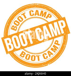 Testo DI BOOT CAMP scritto su un cartello arancione con timbro grungo Foto Stock