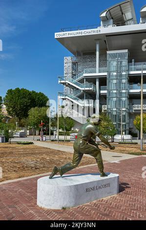 Rene Lacoste monumento al Roland Garros tennis Complex a Parigi Foto Stock