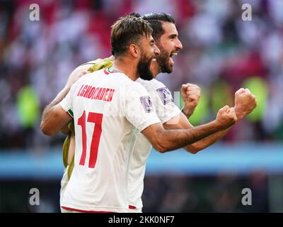 Al Rayyan, Qatar. 25th Nov 2022. I giocatori iraniani che celebrano la vittoria durante la partita della Coppa del mondo FIFA Qatar 2022, Gruppo B, tra il Galles e l'Iran, hanno giocato allo stadio Ahmad Bin Ali il 25 novembre 2022 ad al Rayyan, Qatar. (Foto di Bagu Blanco/PRESSIN) Credit: Sipa USA/Alamy Live News Foto Stock