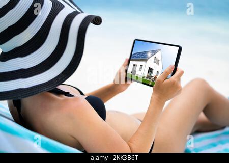 Ricerca di proprietà immobiliari online. Elenco casa Foto Stock