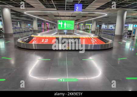 Francoforte, Germania - 20 giugno 2020: Cintura bagagli vuota all'aeroporto di Francoforte a causa del traffico ridotto perché Corona si chiude. Da metà giugno di più des Foto Stock