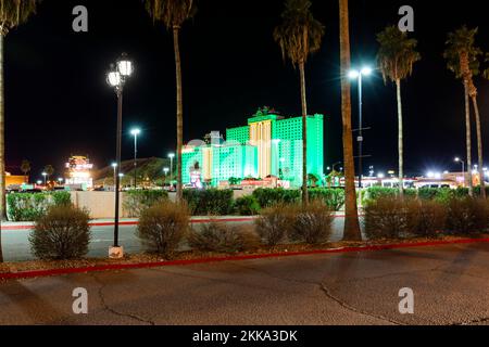 Laughlin, USA - 6 marzo 2019: Vista notturna della città di gioco d'azzardo Laughlin. Laughlin è stato nominato per Don Laughlin, un Owatonna, Minnesota, nativo che pretende Foto Stock