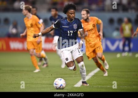 Foto Fabio Ferrari/LaPresse 25 Novembre 2022 Doha Khalifa Stadium, Qatar - Sport - Calcio - Qatar 2022 - Coppa del mondo FIFA - Olana vs Ecuador - Gruppo A - Fase a Gironi - nella foto: Angelo Preciado 25 novembre 2022 Doha Khalifa Stadium, Qatar - sport - Calcio - Qatar 2022- Coppa del mondo FIFA - Paesi Bassi vs Ecuador - Gruppo A - stage di gruppo - nel pic: Angelo Preciado Foto Stock