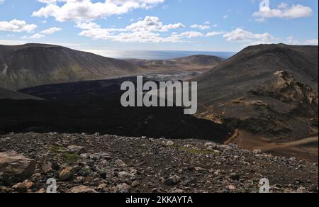 Il sito del vulcano Geldingadalir in Islanda. Questo fu sparato il 1 agosto 2022, diversi giorni prima che iniziasse a eruttare di nuovo. Foto Stock