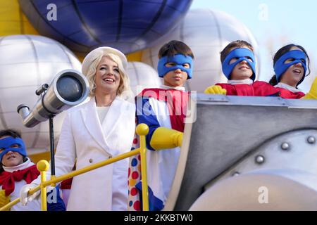 New York, NY, Stati Uniti. 24th Nov 2022. Cam in partecipazione alla Macy's Thanksgiving Day Parade, Midtown Manhattan, New York, NY 24 novembre 2022. Credit: Kristin Callahan/Everett Collection/Alamy Live News Foto Stock