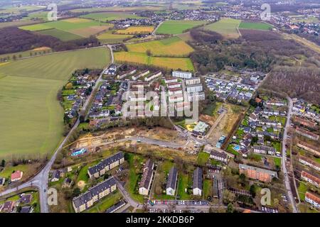 Veduta aerea, cantiere di asilo AWO e nuova tenuta residenziale Heidegärten a Berliner Straße nel quartiere Weddinghofen a Bergkamen, nella Ruhr Foto Stock