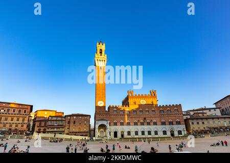 Siena, Italia - 9 agosto 2019: Famosa piazza del campo a Siena, Toscana, Italia Foto Stock