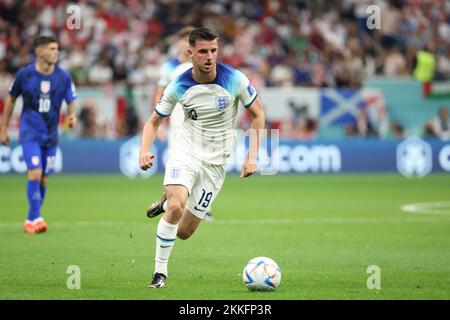 Al Khor, Qatar. 25th Nov 2022. Mason Monte d'Inghilterra durante la Coppa del mondo FIFA 2022, partita di calcio del Gruppo B tra il Qatar e il Senegal il 25 novembre 2022 allo stadio al Bayt di al Khor, Qatar - Foto Jean Catuffe / DPPI Credit: DPPI Media/Alamy Live News Foto Stock