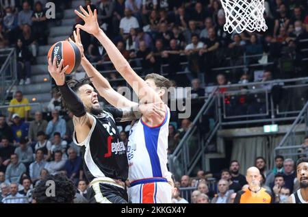 Bologna, Italia. 25th Nov 2022. Daniel Hackett (Segafredo Virtus Bologna) durante la partita di campionato di basket Eurolega Segafredo Virtus Bologna Vs. Anadolu Efes Istanbul - Bologna, 25 novembre 2022 al Paladozza Sport Palace Credit: Live Media Publishing Group/Alamy Live News Foto Stock