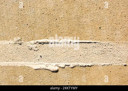 Tracce di pneumatici segni di pneumatici su cemento come trama astratta grunge Foto Stock