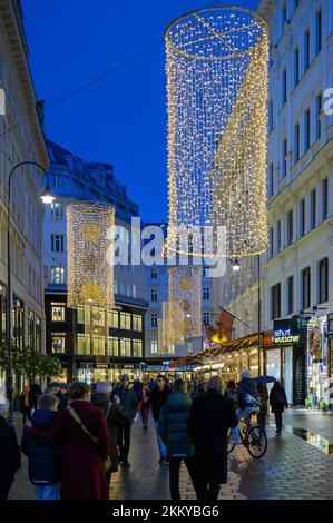 vienna, austria, 24 novembre 2022, illuminazione natalizia a place am hof Foto Stock