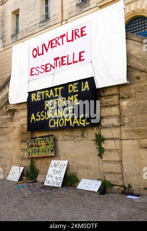 Occupazione del centro coreografico nazionale (CNN) da parte di artisti e tecnici della mostra come in una trentina di luoghi culturali in Francia. Montpellier, Occitanie, Francia Foto Stock