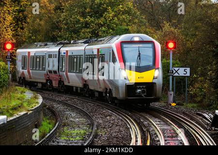 Linea di diramazione East Suffolk Woodbridge Suffolk dove nuovi tracciati sono in attesa di sostituire l'attuale tracciato che è stato in atto da 100 anni. Foto Stock