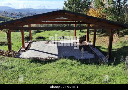 Passo di Mirabella - Cavimento in mosaico delle terme di Aeclanum sotto la tetoia Foto Stock