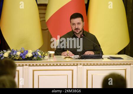 Kiev, Ucraina. 26th Nov 2022. KIEV, UCRAINA - 26 NOVEMBRE 2022 - il Presidente dell'Ucraina Volodymyr Zelenskyy partecipa a un incontro con il primo Ministro del Regno del Belgio Alexander De Croo a Kiev, capitale dell'Ucraina. Credit: Ukrinform/Alamy Live News Foto Stock