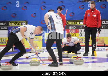 Ostersund, Svezia. 26th Nov 2022. La medaglia d'oro maschile tra la Scozia e la Svizzera in occasione del Campionato europeo di curling tenutosi a Ostersund Arena, Ostersund, Svezia il 26 novembre 2022. Photo: Mats Andersson / TT / kod 62210 Credit: TT News Agency/Alamy Live News Foto Stock