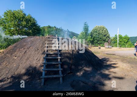 Lembach: Dimostrazione forno a carbone in Alsazia (Elsass), basso Reno (Unterelsass), Francia Foto Stock