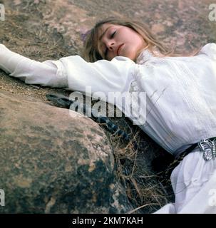 ANNE-LOUISE LAMBERT IN PIC-NIC A ROCCIA SOSPESA (1975), DIRETTO DA PETER WEIR. Credito: GTO / Album Foto Stock