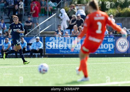 Sydney, Australia. 26th Nov 2022. Claudia Bunge of Melbourne Victory guarda avanti durante la partita tra Sydney FC e Melbourne Victory al Cromer Park il 26 novembre 2022 a Sydney, Australia Credit: IOIO IMAGES/Alamy Live News Foto Stock