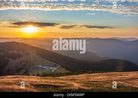 Vosges (Vogesen) Montagne: Agriturismo ferme Auberge du Haag a col du Haag in Alsazia (Elsass), Alto Reno (Oberelsass), Francia Foto Stock