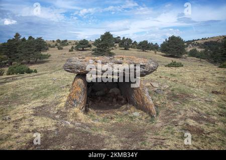 Dolmen nei Pirenei catalani Foto Stock