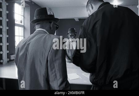 Laurel Aitken, Backstage alla Brixton Academy , 1997 Foto Stock