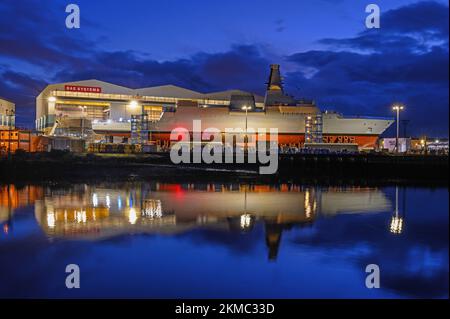 HMS Glasgow, la prima delle otto fregate di tipo 26, in costruzione presso il cantiere navale Govan di Glasgow - novembre 2022. Foto Stock