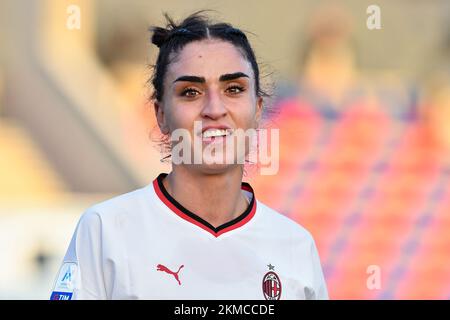 Firenze, Italia. 26th Nov 2022. Martina Piemonte (AC Milan) durante ACF Fiorentina vs AC Milan, calcio italiano Serie A Women match a Firenze, novembre 26 2022 Credit: Independent Photo Agency/Alamy Live News Foto Stock