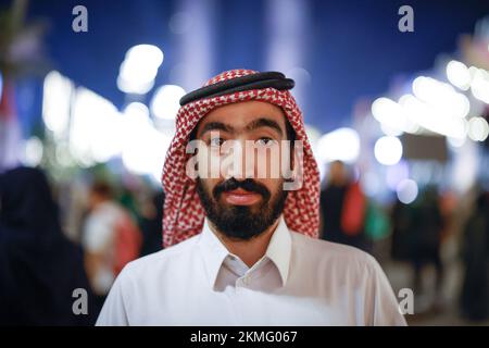 Doha, Catar. 26th Nov 2022. Qatari residente durante la Coppa del mondo FIFA Qatar 2022 tenutasi a Doha, Qatar. Credit: Rodolfo Buhrer/la Imagem/FotoArena/Alamy Live News Foto Stock