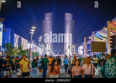 Doha, Catar. 26th Nov 2022. Lusail Boulevard di Doha durante la Coppa del mondo FIFA Qatar 2022 tenutasi a Doha, Qatar. Credit: Rodolfo Buhrer/la Imagem/FotoArena/Alamy Live News Foto Stock