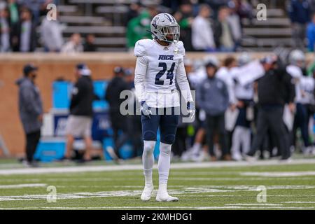 Denton, Texas, Stati Uniti. 26th Nov 2022. Rice Owls Cornerback Miles McCord (24) attende lo scatto durante la partita di football NCAA tra le Rice Owls e il North Texas Mean Grea all'Apogee Stadium di Denton, Texas. Ron Lane/CSM/Alamy Live News Foto Stock