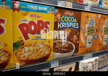 Cereali in un negozio di alimentari D'Agostino a New York City, Stati Uniti 2022 Foto Stock