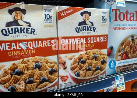 Cereali in un negozio di alimentari D'Agostino a New York City, Stati Uniti 2022 Foto Stock