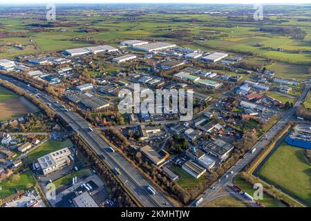 Vista aerea, parco industriale Rhynern Oberster Kamp presso l'autostrada A2 e la strada federale B63 nel quartiere Rhynern a Hamm, zona Ruhr, Nord Reno-Ovest Foto Stock