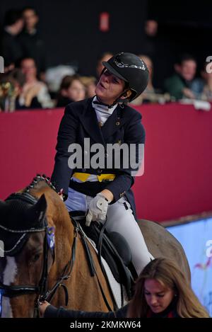 IFEMA, Madrid, Spagna. 26th Nov 2022. Settimana del Cavallo di Madrid 2022, mostra Paraequestre. Adattato Riding rider Natalia Quintana Plagaro. Madrid, Spagna. Credit: EnriquePSans/Alamy Live News Foto Stock