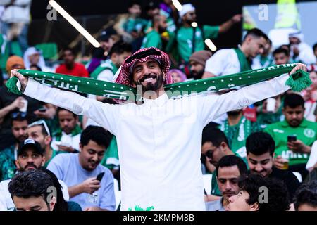 Doha, Qatar. 14th Set, 2022. Doha, Qatar, 26th 2022 novembre: Tifosi dell'Arabia Saudita prima della partita tra Polonia e Arabia Saudita, valida per la fase di gruppo della Coppa del mondo, che si tiene presso l'Education City Stadium di Doha, Qatar. (Marcio Machado/SPP) Credit: SPP Sport Press Photo. /Alamy Live News Foto Stock