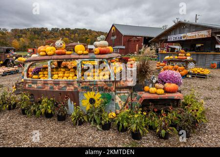 Retherfords Village decorato per Halloween, Benton, Pennsylvania Foto Stock