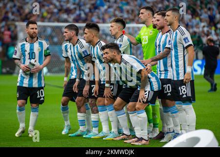 Lusail, Qatar. 26th Nov 2022. La squadra argentina durante la Coppa del mondo FIFA Qatar 2022 partita di Gruppo C tra Argentina e Messico al Lusail Stadium di Lusail, Qatar il 26 novembre 2022 (Foto di Andrew Surma/ Credit: Sipa USA/Alamy Live News Foto Stock