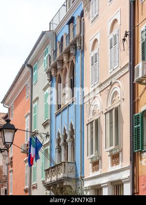 Architettura in stile veneziano, Pirano (Pirano), Istria slovena, Slovenia Foto Stock