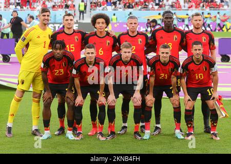 Doha, Qatar. 27th Nov 2022. Foto della squadra del Belgio durante la Coppa del mondo FIFA Qatar 2022 incontro di Gruppo F tra Belgio e Marocco allo Stadio al Thumama di Doha, Qatar, il 27 novembre 2022. Foto di Peter Dovgan. Solo per uso editoriale, licenza richiesta per uso commerciale. Non è utilizzabile nelle scommesse, nei giochi o nelle pubblicazioni di un singolo club/campionato/giocatore. Credit: UK Sports Pics Ltd/Alamy Live News Foto Stock