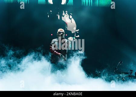 Livorno, Italia. 26th Nov 2022. Salmo durante Salmo - Flop Tour, concerto di musica per cantante italiana a Livorno, Italia, Novembre 26 2022 Credit: Agenzia indipendente per le foto/Alamy Live News Foto Stock