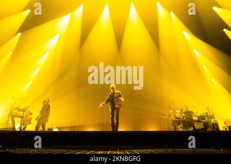Livorno, Italia. 26th Nov 2022. Salmo durante Salmo - Flop Tour, concerto di musica per cantante italiana a Livorno, Italia, Novembre 26 2022 Credit: Agenzia indipendente per le foto/Alamy Live News Foto Stock