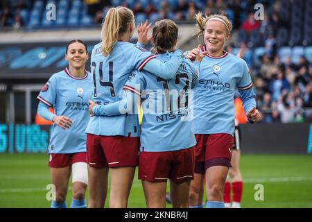 Manchester, Regno Unito. 27th Nov 2022. Manchester, Inghilterra, novembre 27th 2022: Julie Blakstad (41 Manchester City) segna il primo goal durante il gioco della fa Womens Continental League Cup tra Manchester City e Sunderland all'Academy Stadium di Manchester, Inghilterra (Natalie Mincher/SPP) Credit: SPP Sport Press Photo. /Alamy Live News Foto Stock