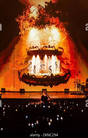 Livorno, Italia. 26th Nov 2022. Salmo durante Salmo - Flop Tour, concerto di musica per cantante italiana a Livorno, Italia, Novembre 26 2022 Credit: Agenzia indipendente per le foto/Alamy Live News Foto Stock