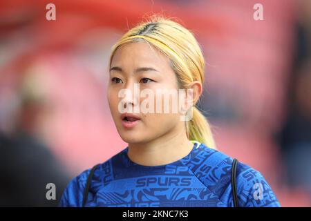 Brisbane Road, Londra, Regno Unito. 27th Nov 2022. Womens Continental League Cup, Tottenham Hotspur contro Coventry United; Cho so-hyun di Tottenham Hotspur Credit: Action Plus Sports/Alamy Live News Foto Stock