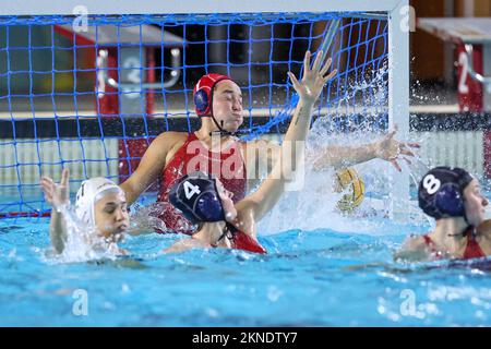 Piscina Babel, Roma, Italia, 26 novembre 2022, Caterina Banchelli (RN Florentia) durante SIS Roma vs RN Florentia - Pallanuoto Serie Italiana A1 Foto Stock